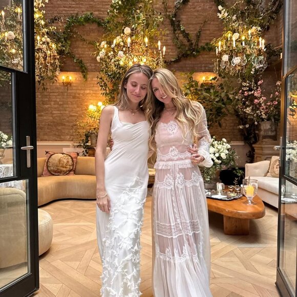 Meet your Posher, Avelina - Picture 1 of 1